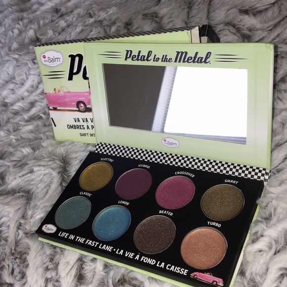 •The Balm Cosmetics Bundle• - Picture 3 of 4